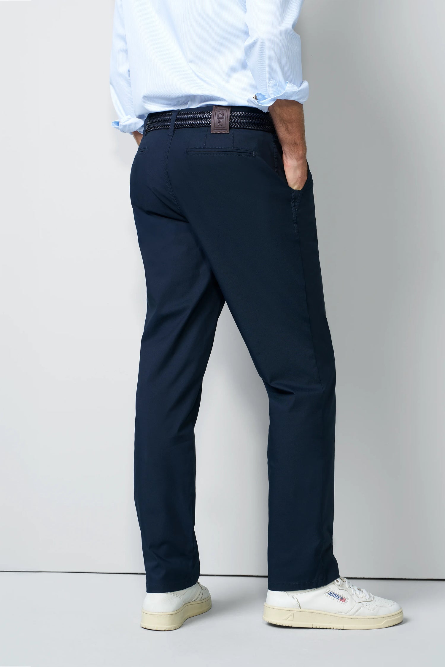CHINO 1-6010 ULTRA-LIGHTWEIGHT, FUNCTIONAL CHINOS