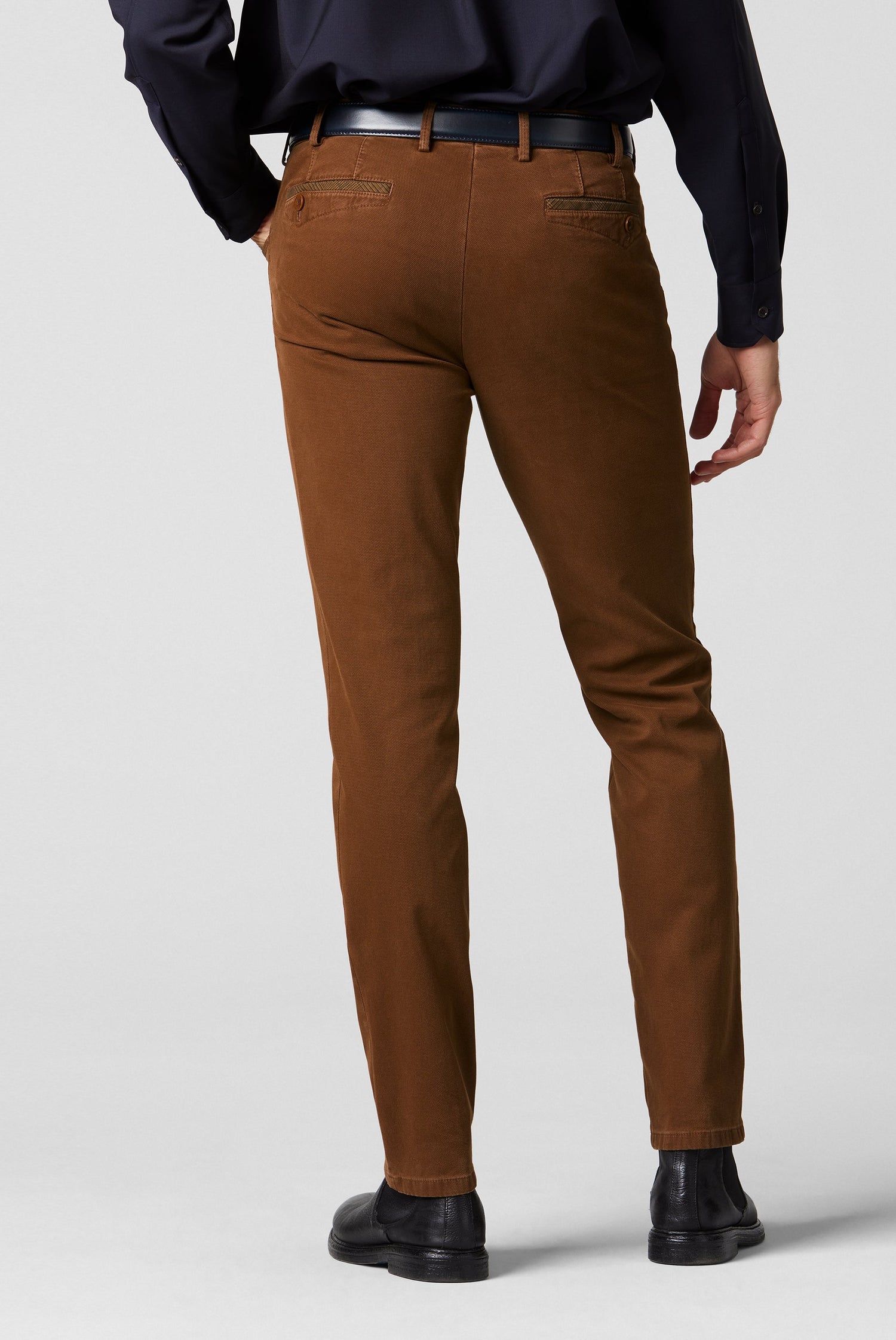 Dublin 2-5582 MICRO STRUCTURE ∙ SWING POCKET