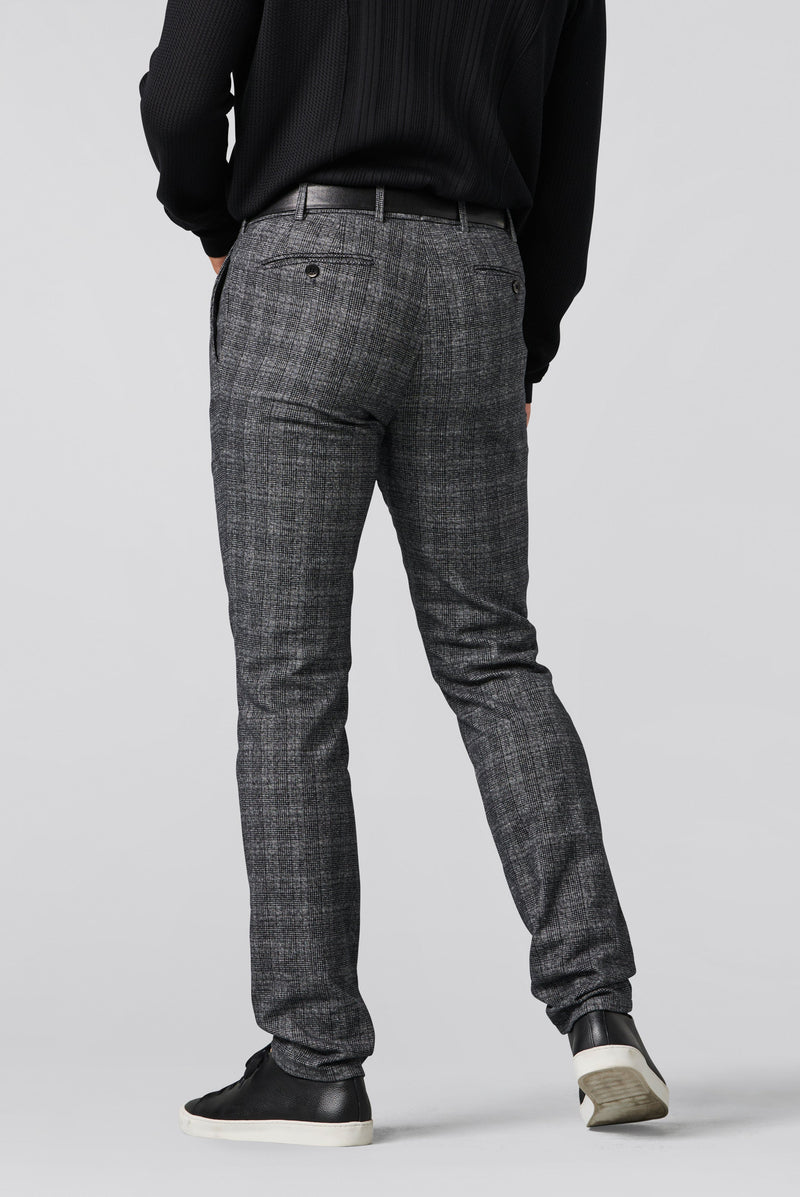 Bonn 2-8601 LUXURY PRINCE-OF-WALES
