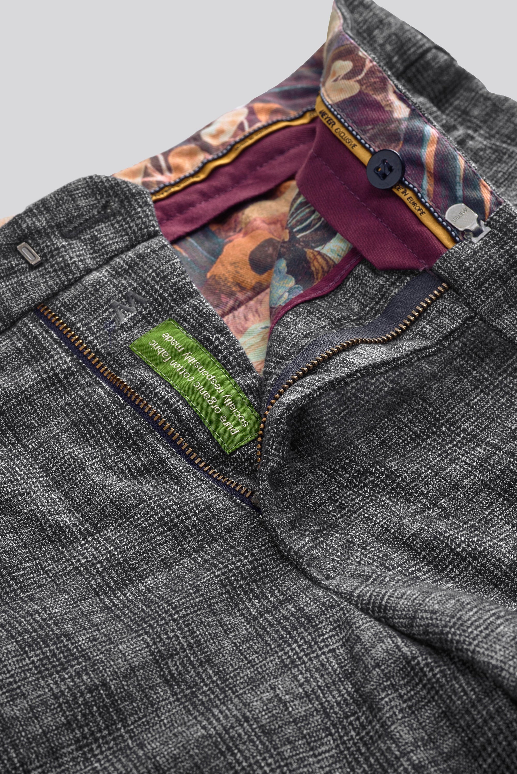 Bonn 2-8601 LUXURY PRINCE-OF-WALES